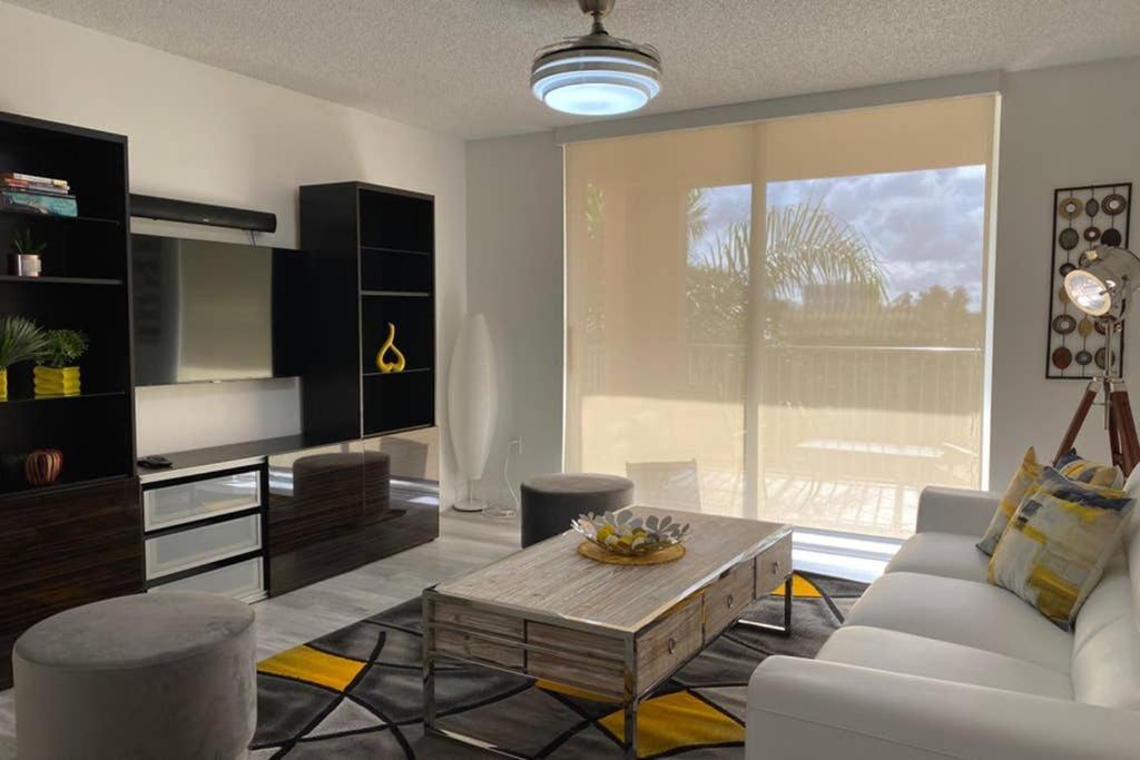 Yacht Club At Aventura 2 Bed 2 Bath Luxurius Cozy Brand New 2020 Exterior foto